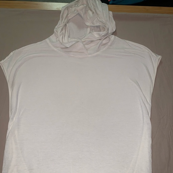 Yogasmoga tee sleeveless with hoodie - Picture 2 of 4
